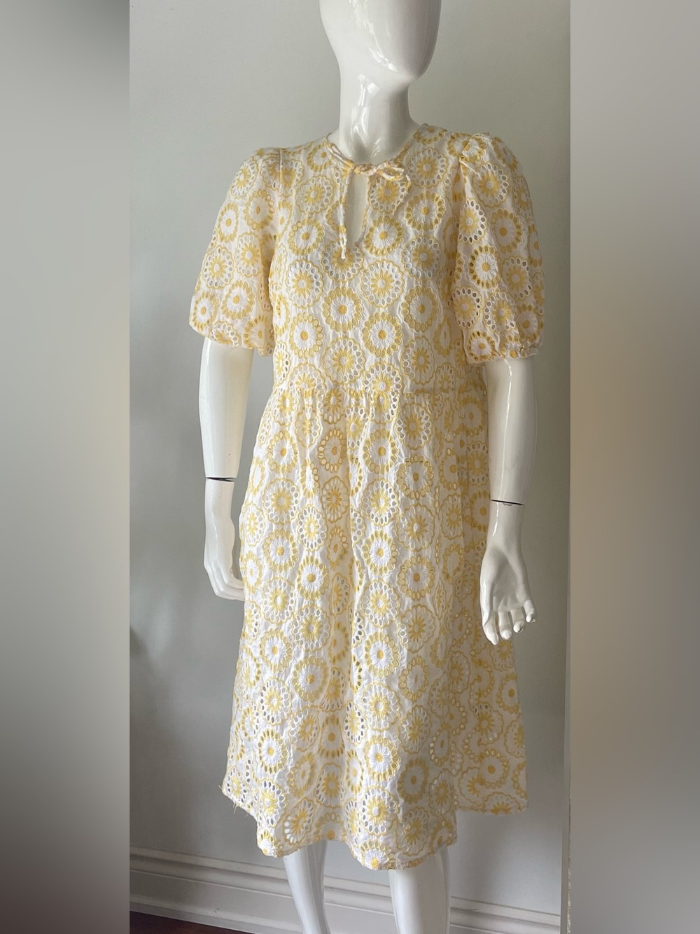 Barbour White Yellow Eyelet Embroidered Midi Dress Floral Cottagecore Boho US 8 - Picture 7 of 13